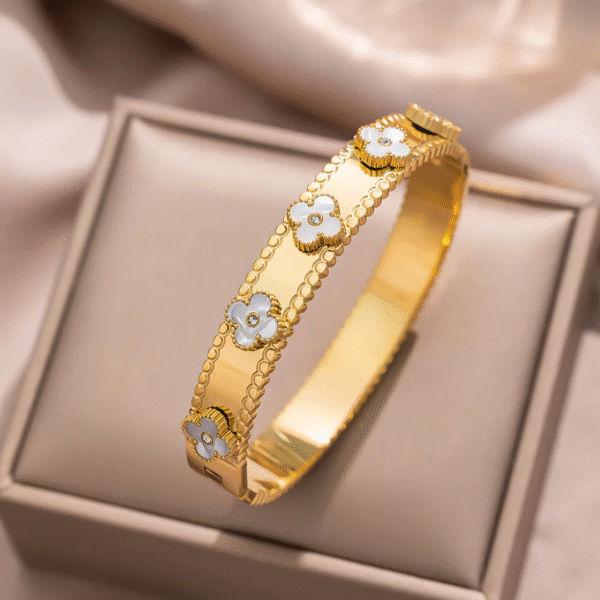 Women's bracelet😍 - Image 2